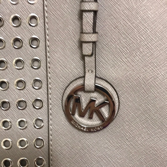 Michael Kors Jet Set Grommet Leather Tote - Picture 11 of 16